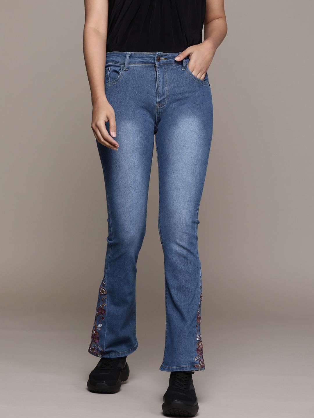 URBANIC Women Blue Pure Cotton High-Rise Light Fade Embroidered Jeans Price in India