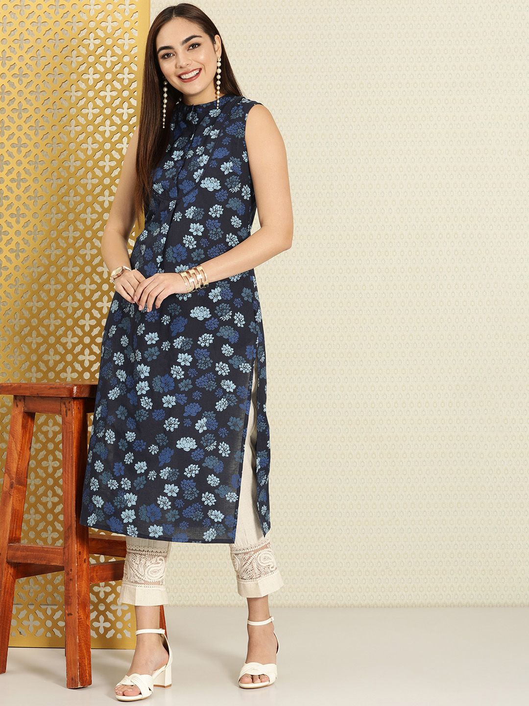 House of Pataudi Women Navy Blue & Blue Floral Printed Pure Cotton  Kurta Price in India