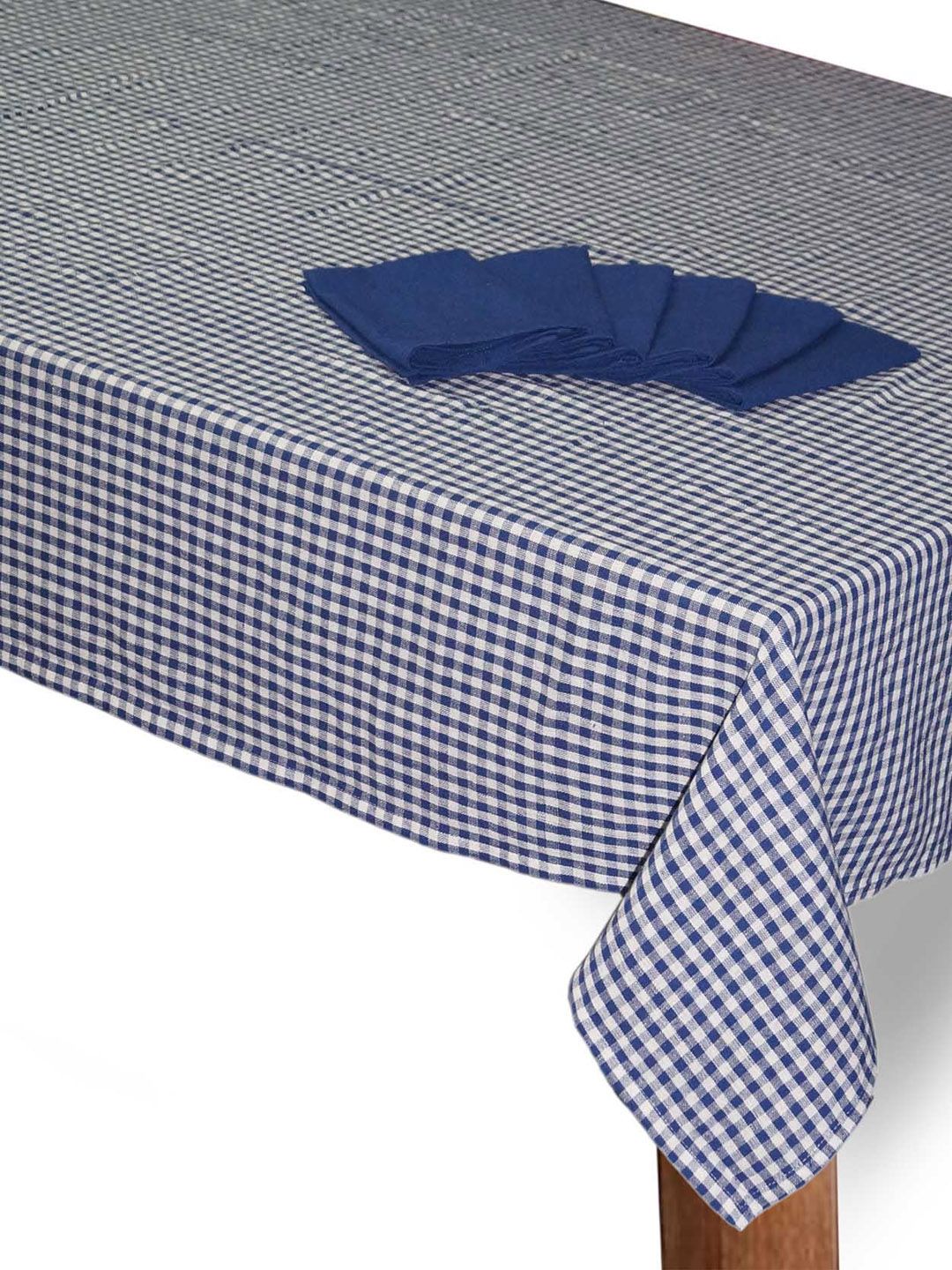 Lushomes Blue & White Cotton 6 Seater Table Cover with Table Napkins Price in India
