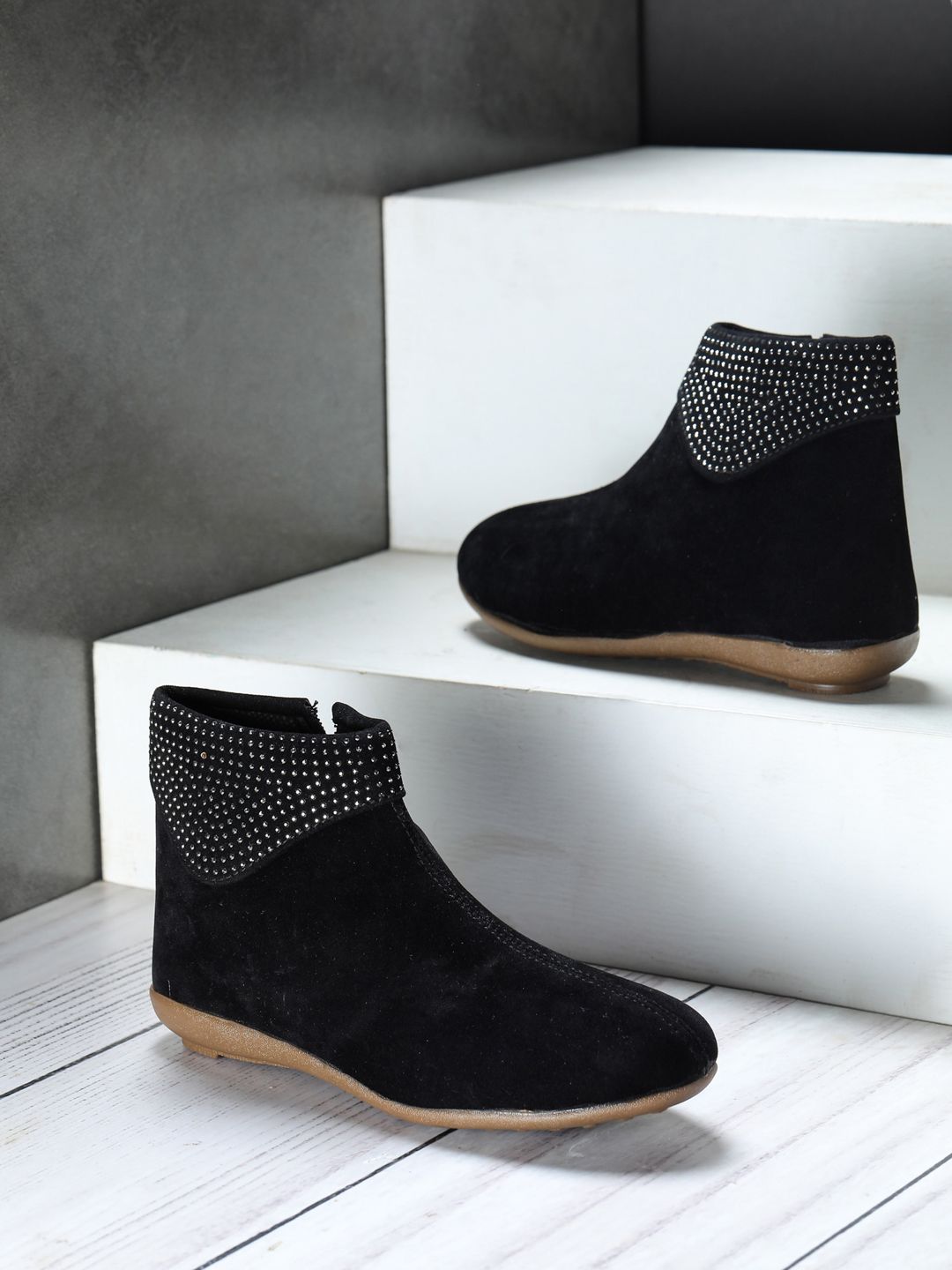 Shezone Women Black Textured Flat Boots Price in India