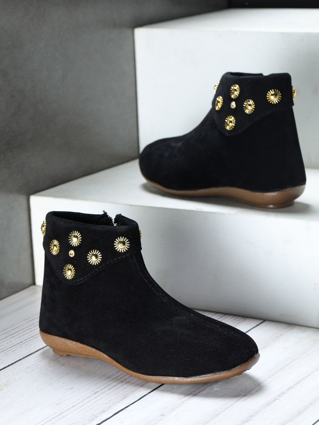 Shezone Women Black Mid-Top Flat Boots Price in India