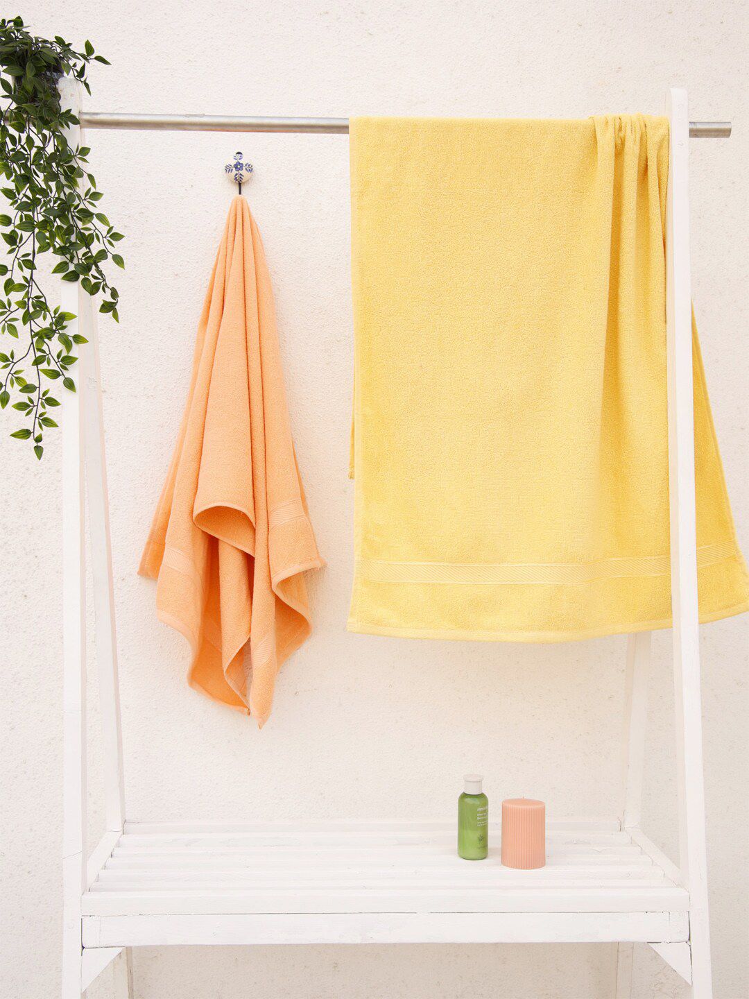 Ariana Set Of 2 Cream & Peach 400 GSM Quick Dry Cotton Bath Towels Price in India