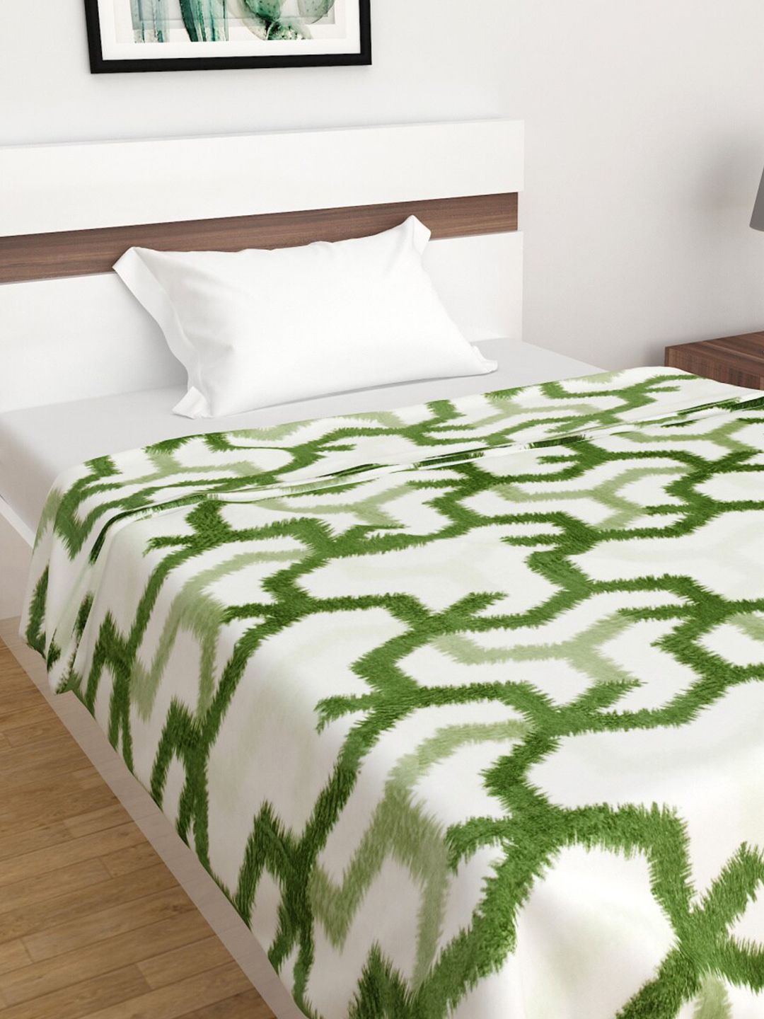 Home Centre Green & White Geometric Summer 150 GSM Single Bed Comforter Price in India