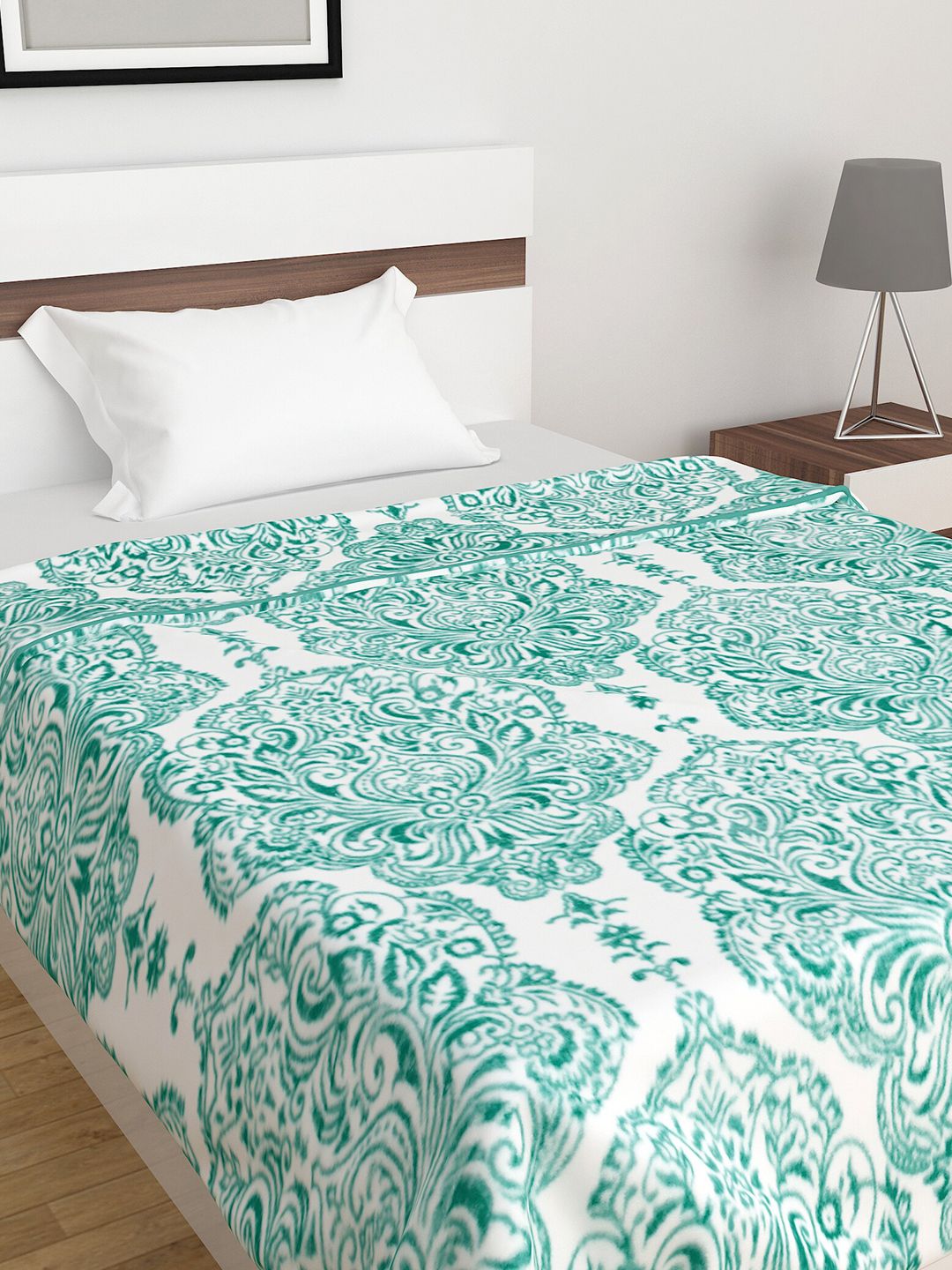 Home Centre Green & White Ethnic Motifs Printed 150 GSM Single Bed Comforter Price in India