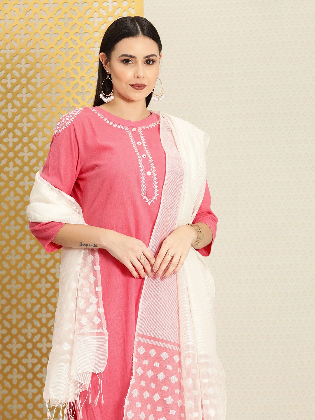 House of Pataudi Women Pink Ethnic Motifs Embroidered Thread Work Pure Cotton Kurta with Trousers & With Price in India