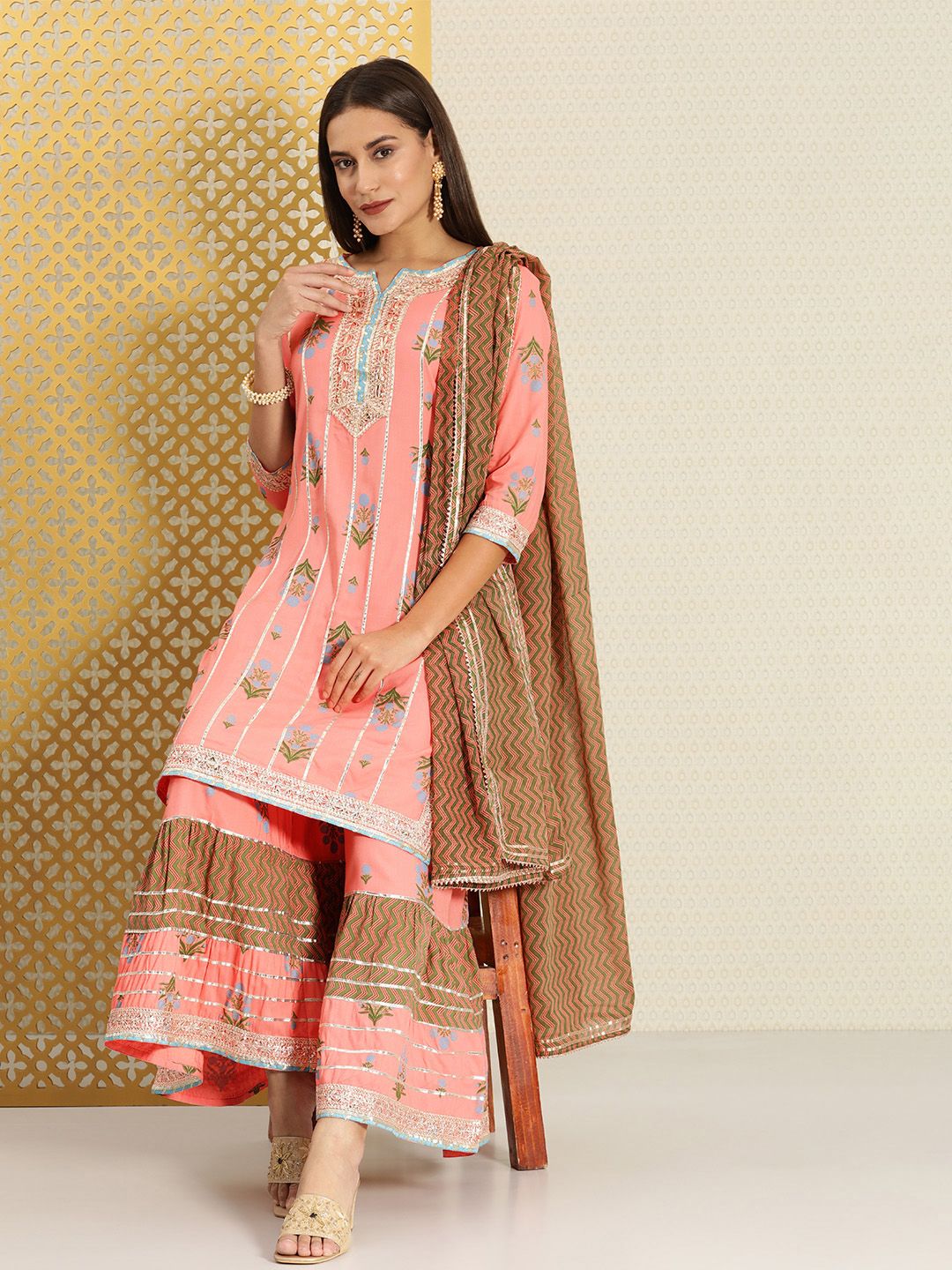 House of Pataudi Women Pink Floral Printed Gotta Patti Jashn Kurta with Sharara & Dupatta Price in India