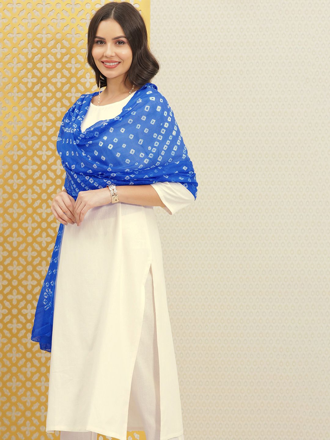 House of Pataudi Women Off White Pure Cotton Kurta with Trousers & With Dupatta