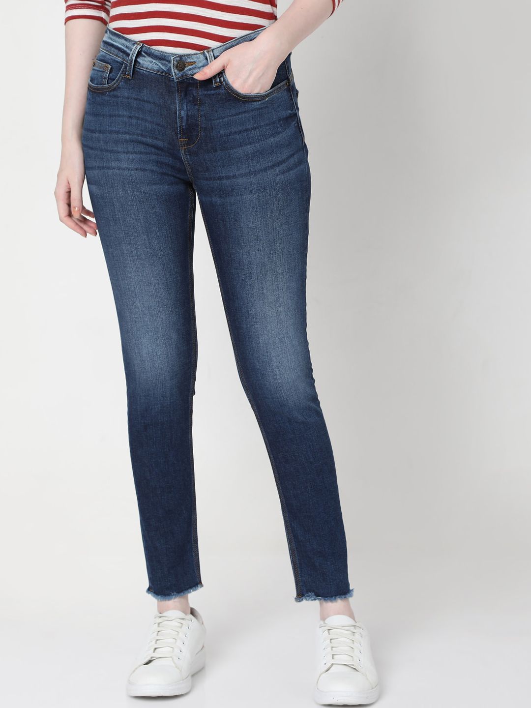 Vero Moda Women Blue Skinny Fit Light Fade Jeans Price in India