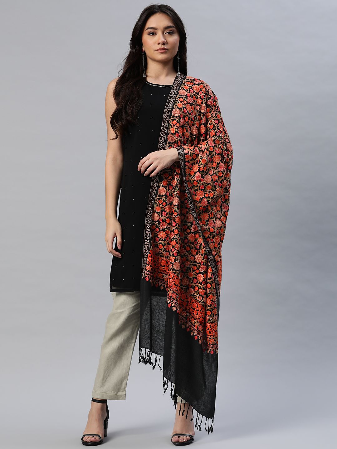 WEAVERS VILLA Women Black & Red Printed Shawl Price in India