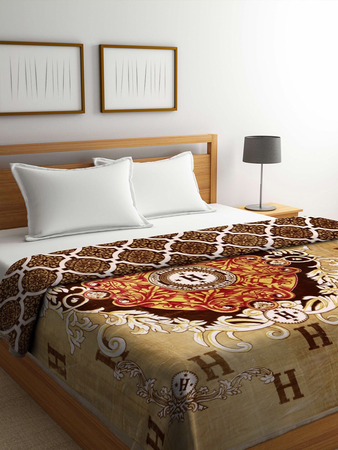 KLOTTHE Beige & Mustard Floral Heavy Winter Double Bed Blanket Price in India