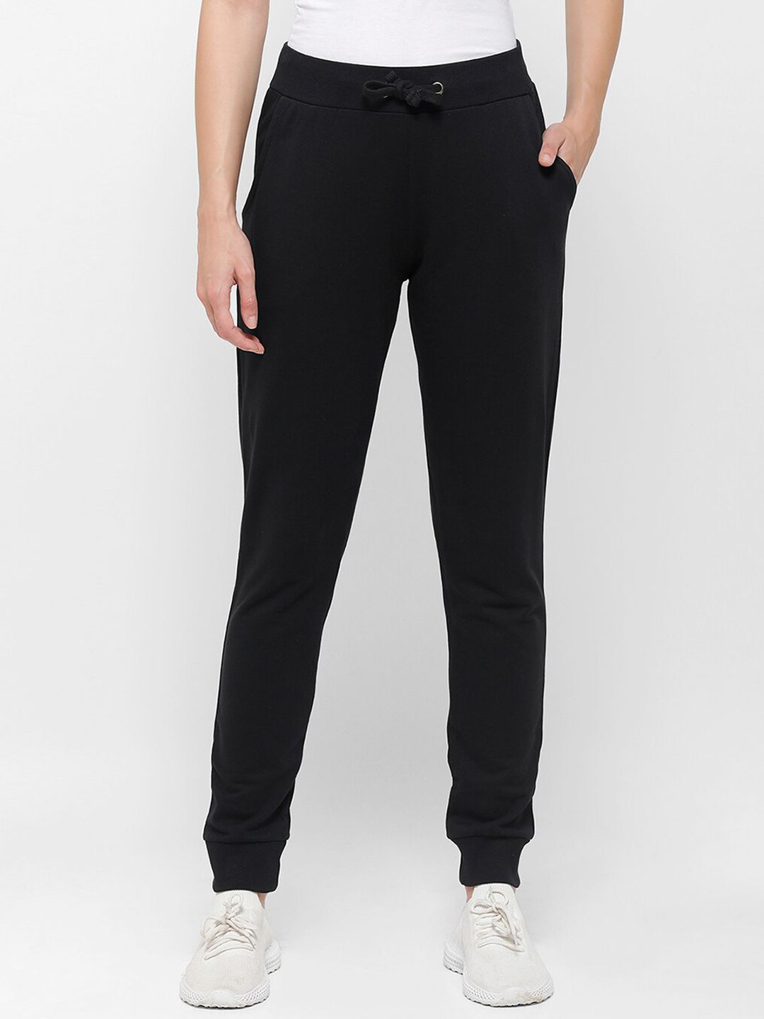 De Moza Women Black Solid Pure Cotton Joggers Price in India