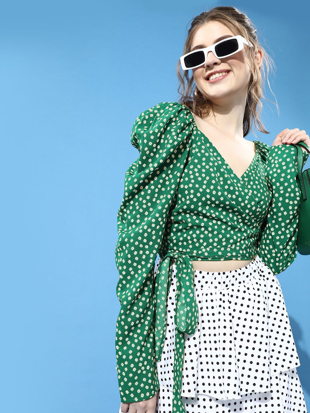 Berrylush Women Striking Green Floral Cropped Top