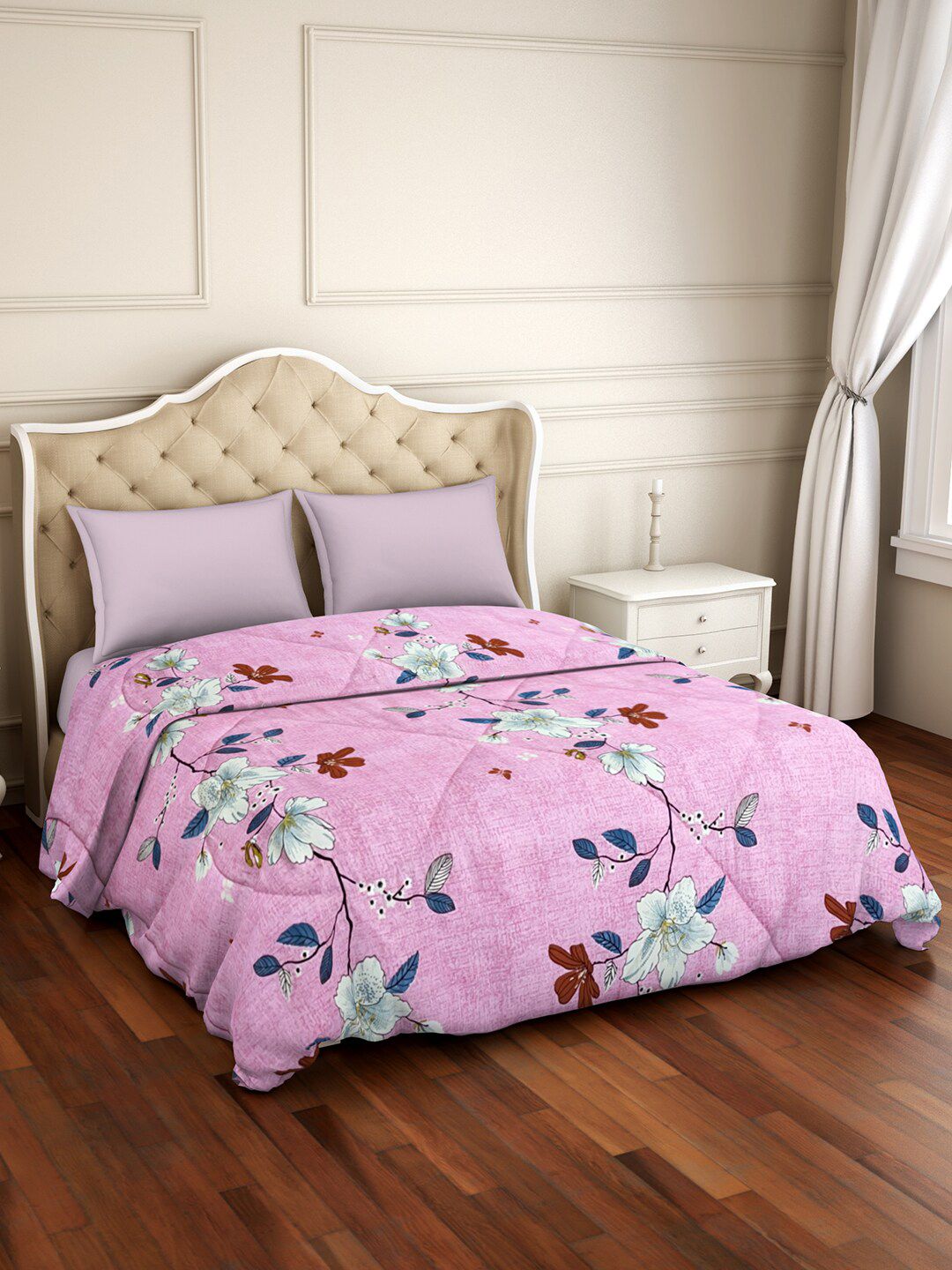 Welspun Pink & White Floral Microfiber AC Room 120 GSM Double Bed Quilt Price in India