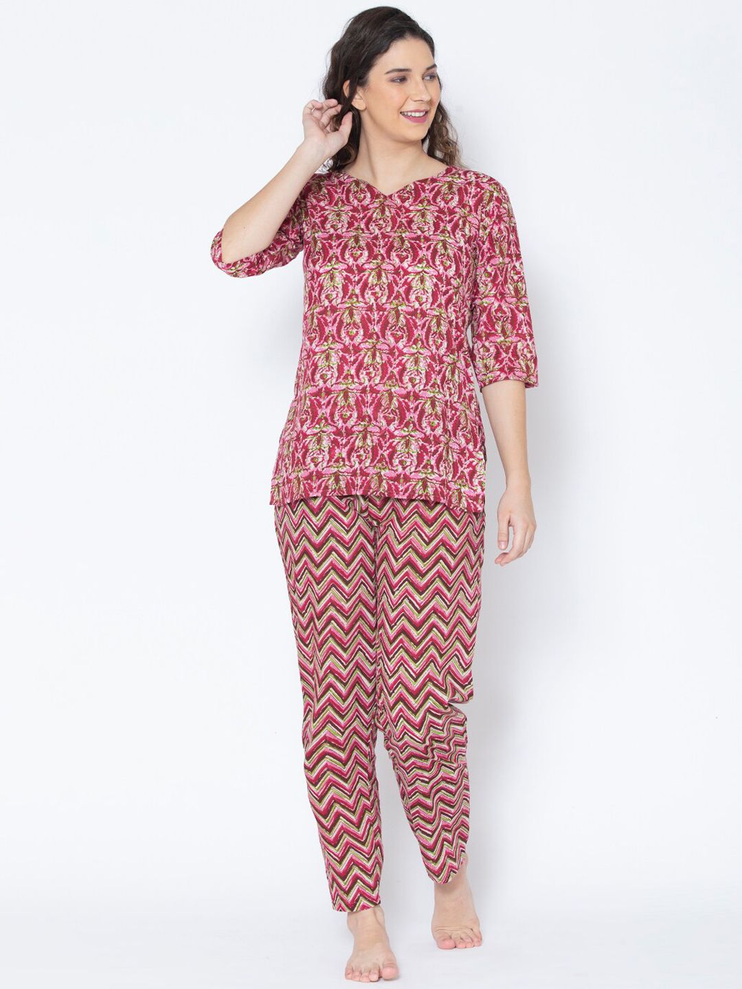 ETC Women Magenta & Green Pure Cotton Printed Night suit Price in India