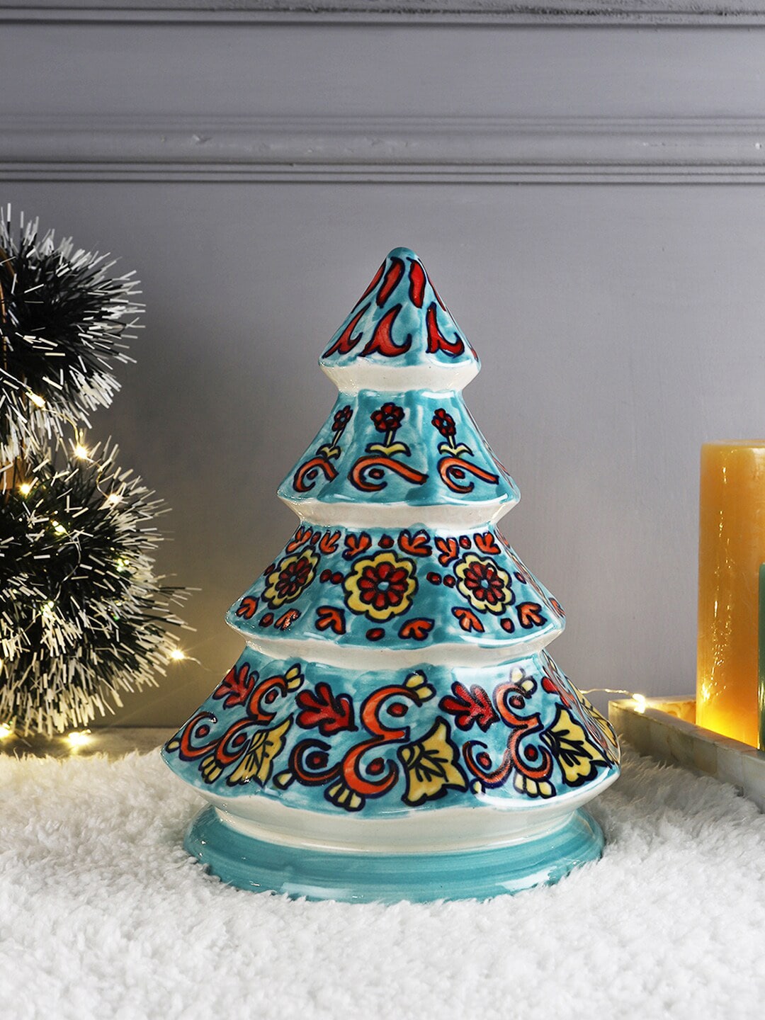 VarEesha Green & Red Hand-made Ceramic Christmas Tree Decorative Price in India