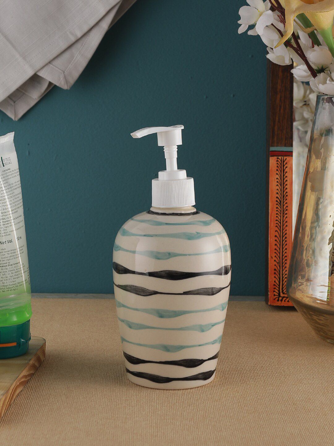 VarEesha Off-White & Black Ceramic Soap Dispenser Price in India