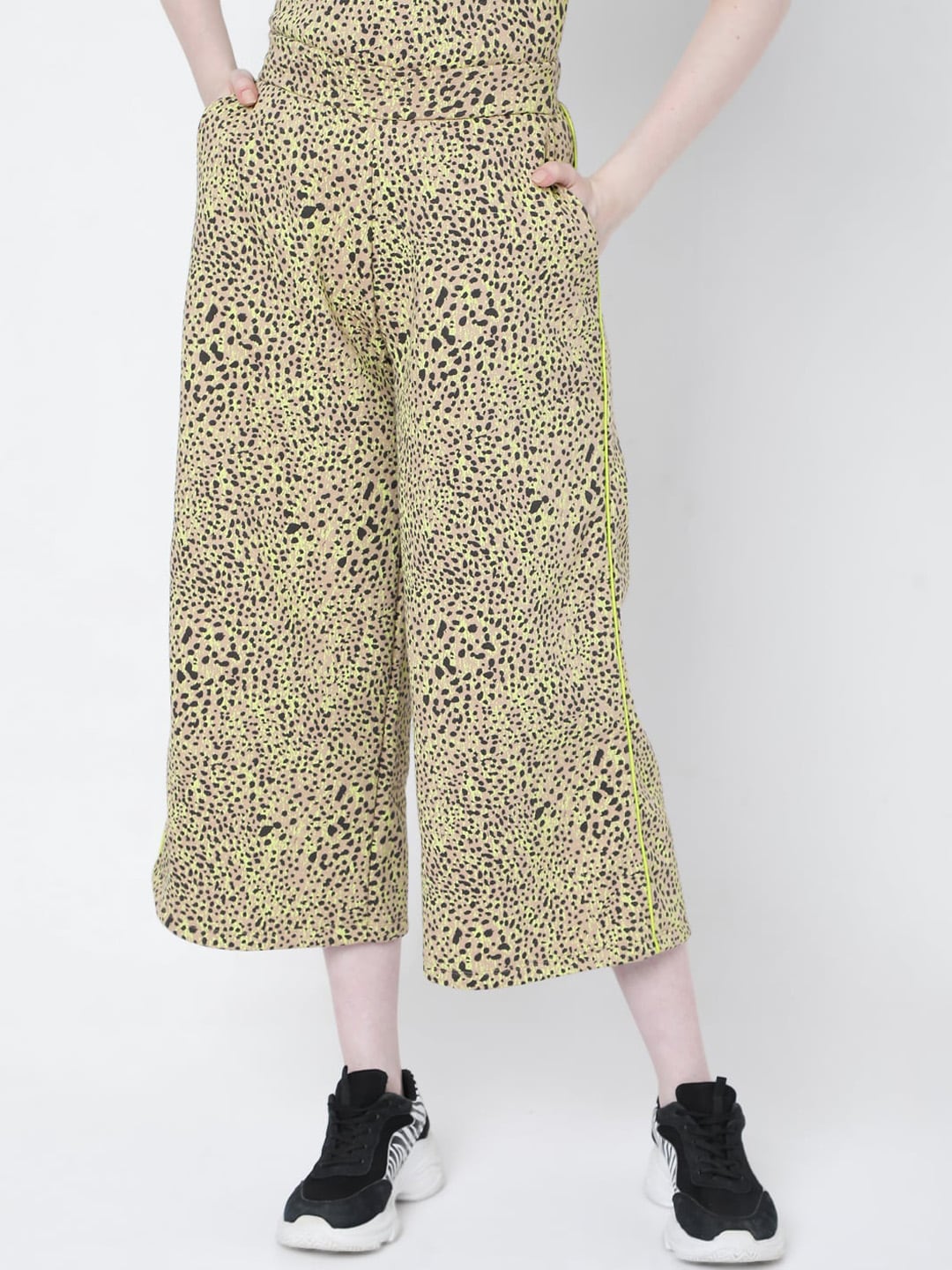 Vero Moda Women Brown Floral Printed Loose Fit High-Rise Culottes Trousers Price in India