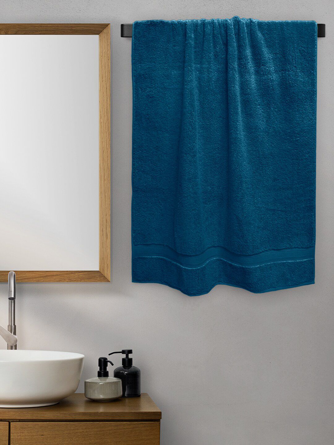 Aura Teal Blue Solid Cotton 650 GSM Bath Towel Price in India
