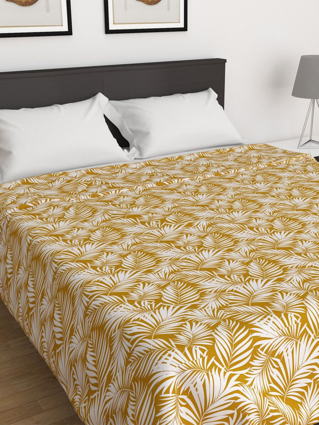 Home Centre Beige Floral Printed 600 GSM Double Bed Comforter Price in India