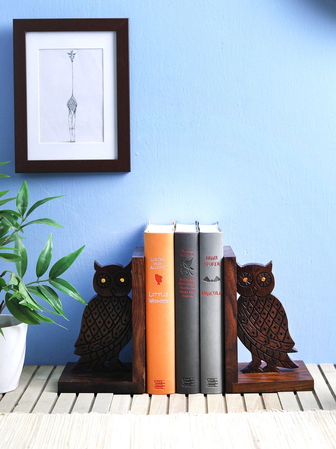 VarEesha Brown Sheesham Wood Carved Owl Book End Organiser Price in India