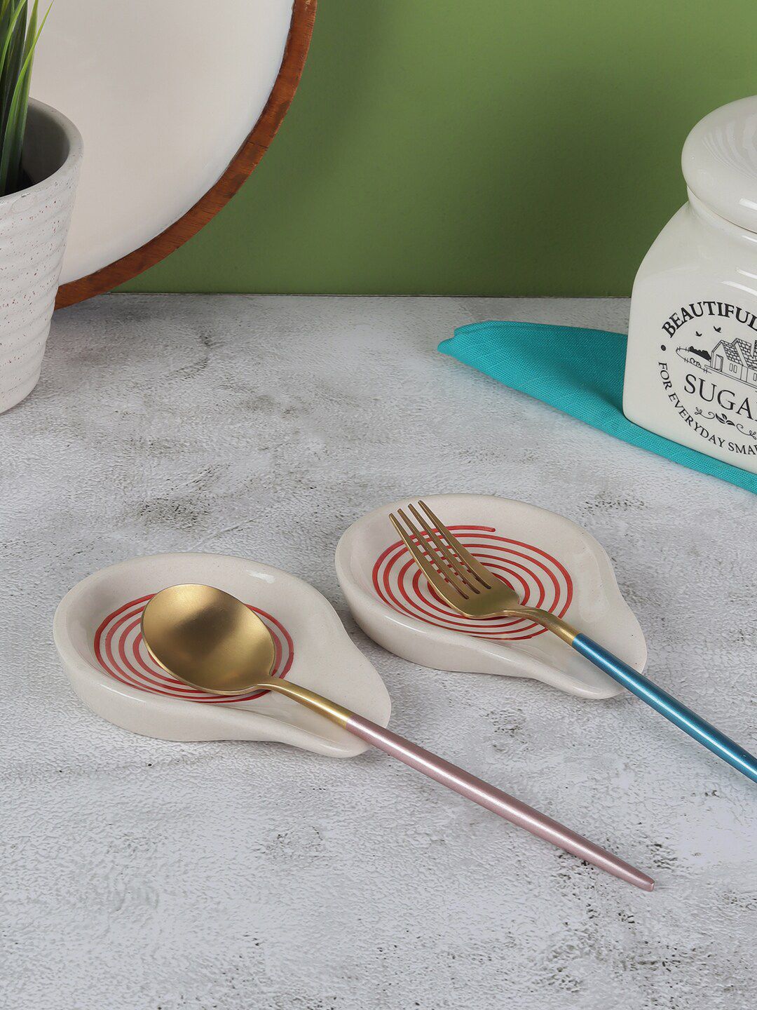 VarEesha Set Of 2 Red & White Ceramic Spoon Rests Price in India