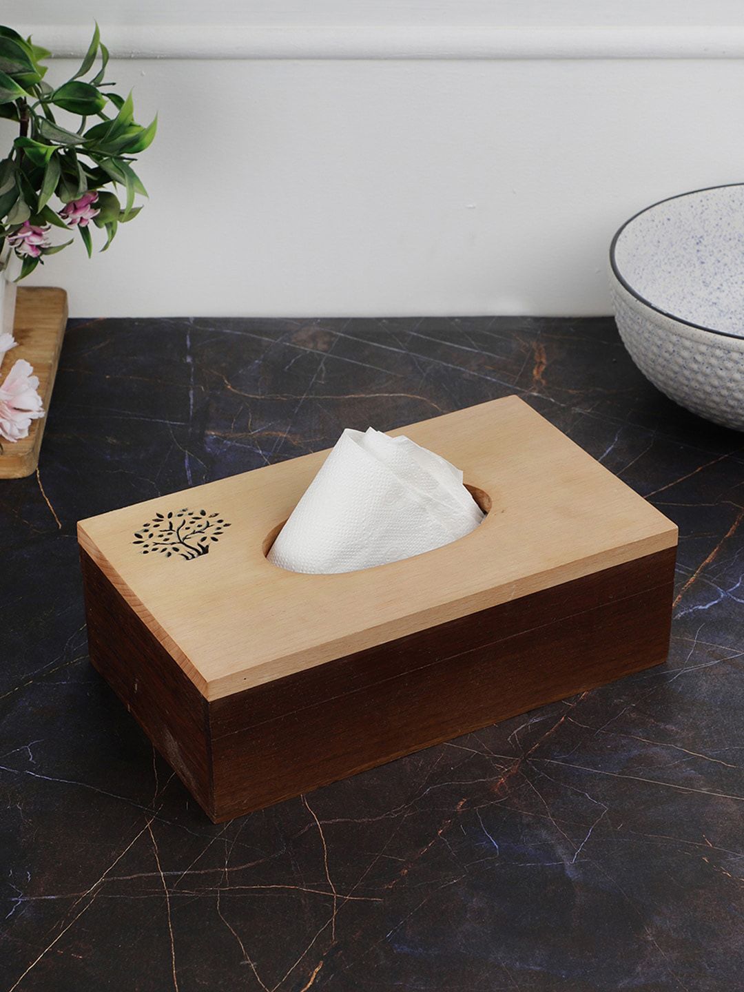 VarEesha Brown Handmade Wooden Tissue Holder Price in India