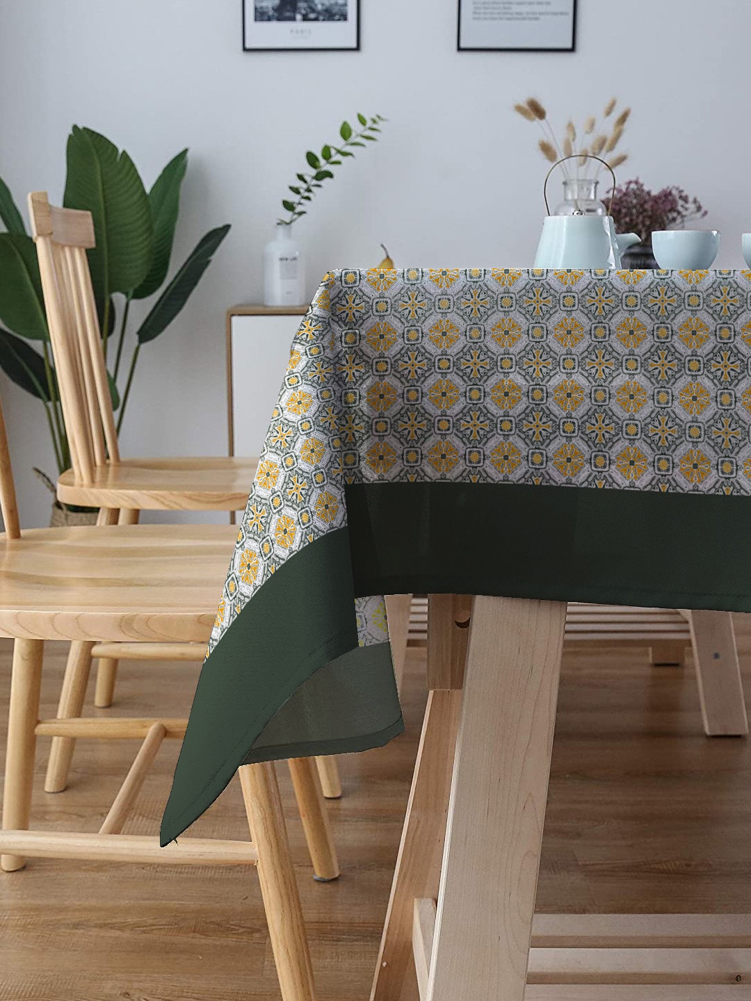 BLANC9 Green & Yellow Digital Printed Rectangular Table Cover Price in India