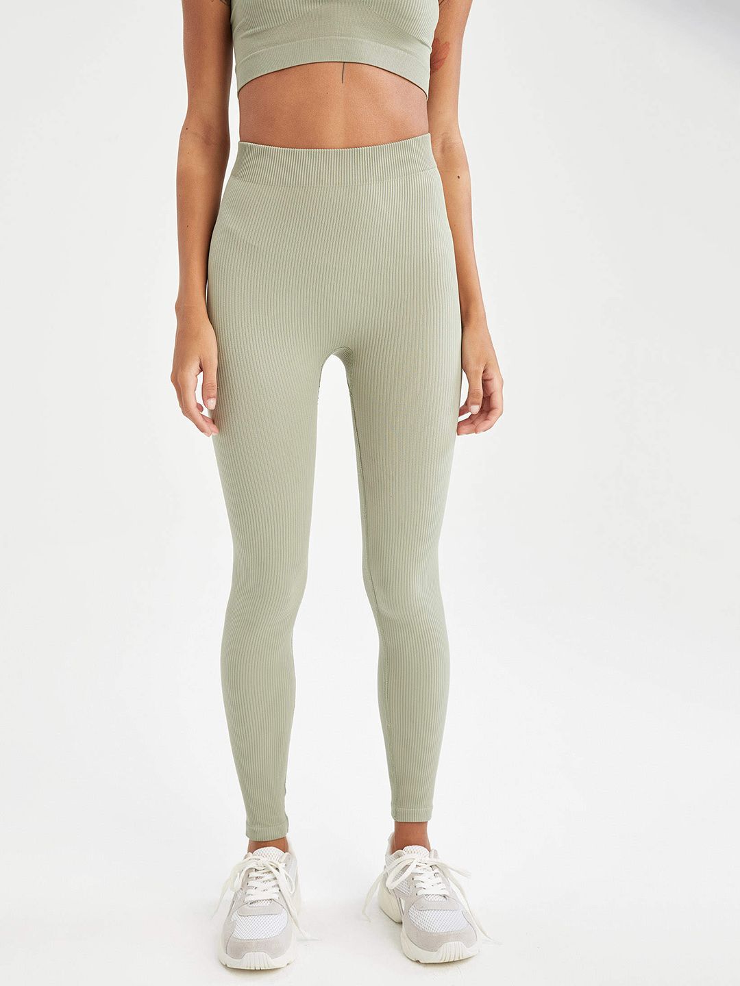 DeFacto Women Green Solid Tights Price in India