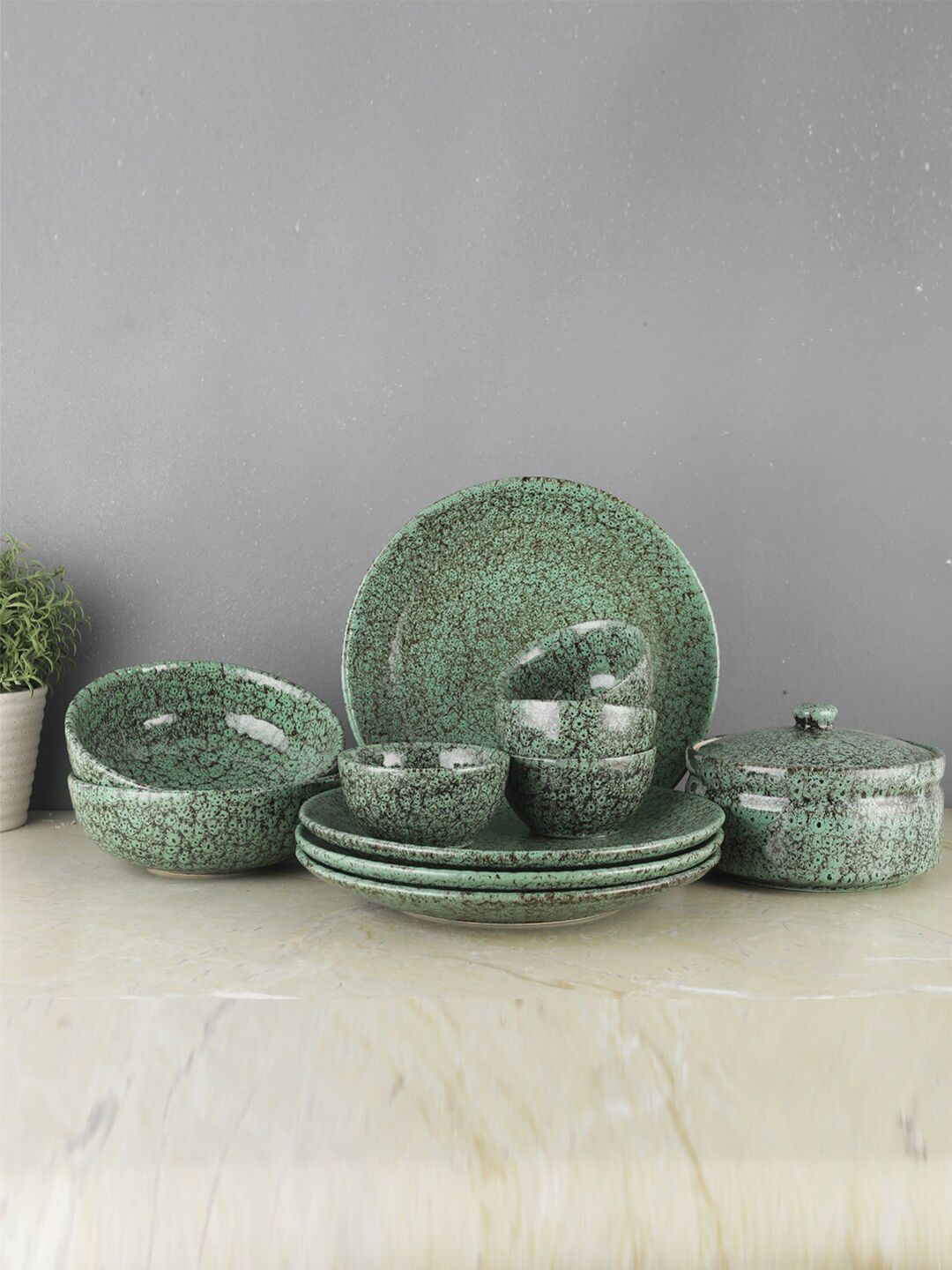 VarEesha Green & 11 Pieces Printed Ceramic Glossy Dinner Set Price in India