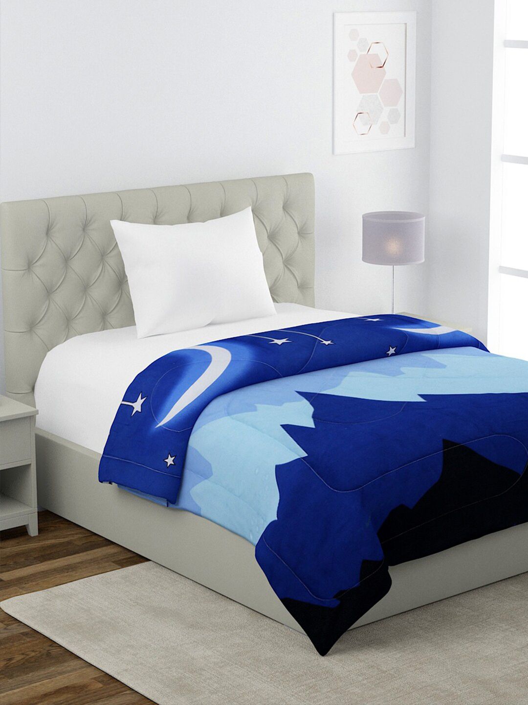 HOSTA HOMES Blue & White Heavy Winter 210 GSM Single Bed Comforter Price in India