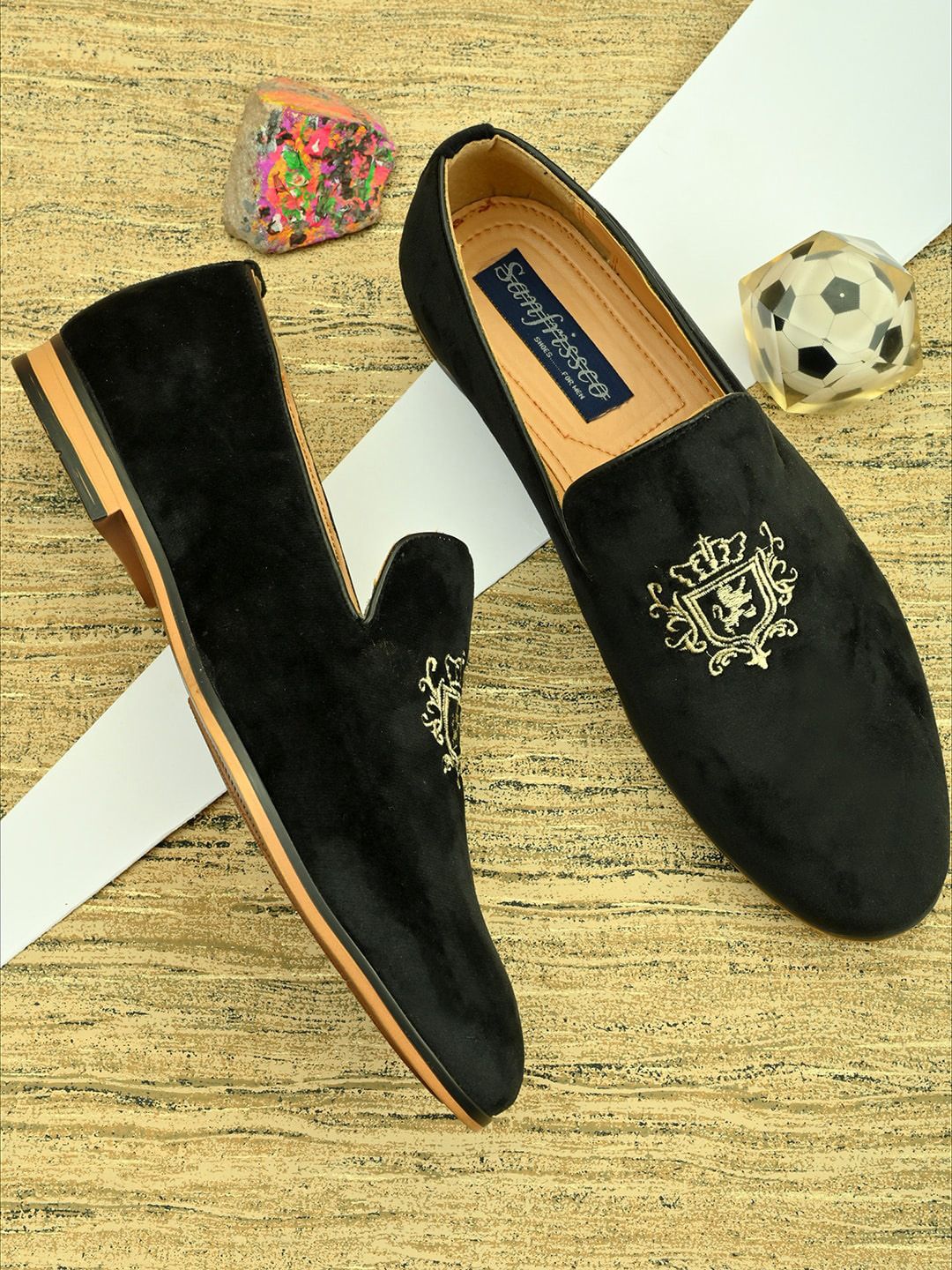 San Frissco Men Black Textured Loafers