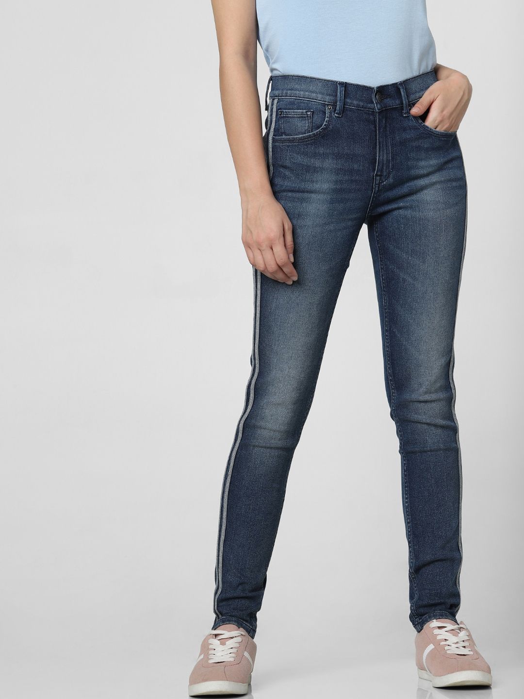 Vero Moda Women Blue Skinny Fit Heavy Fade Stretchable Jeans Price in India