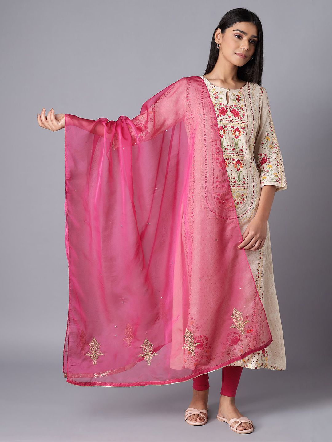 W Women Dark Pink Ethnic Motifs Embroidered Dupatta Price in India