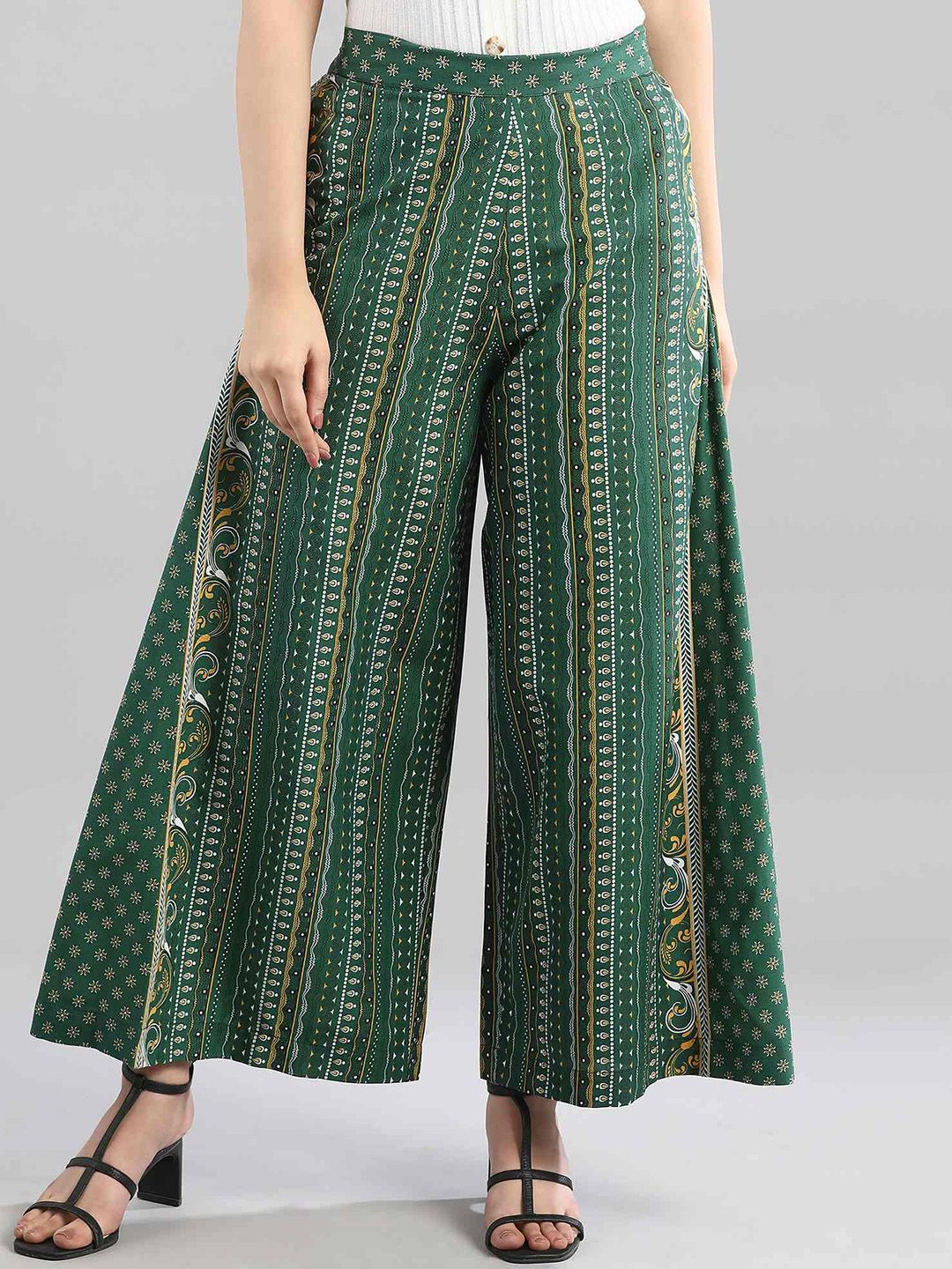 AURELIA Women Green Printed Pleated Trousers Price in India