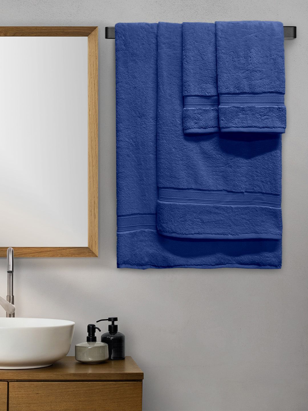 Aura Set Of 4 Blue Solid 600 GSM Cotton Towel Set Price in India