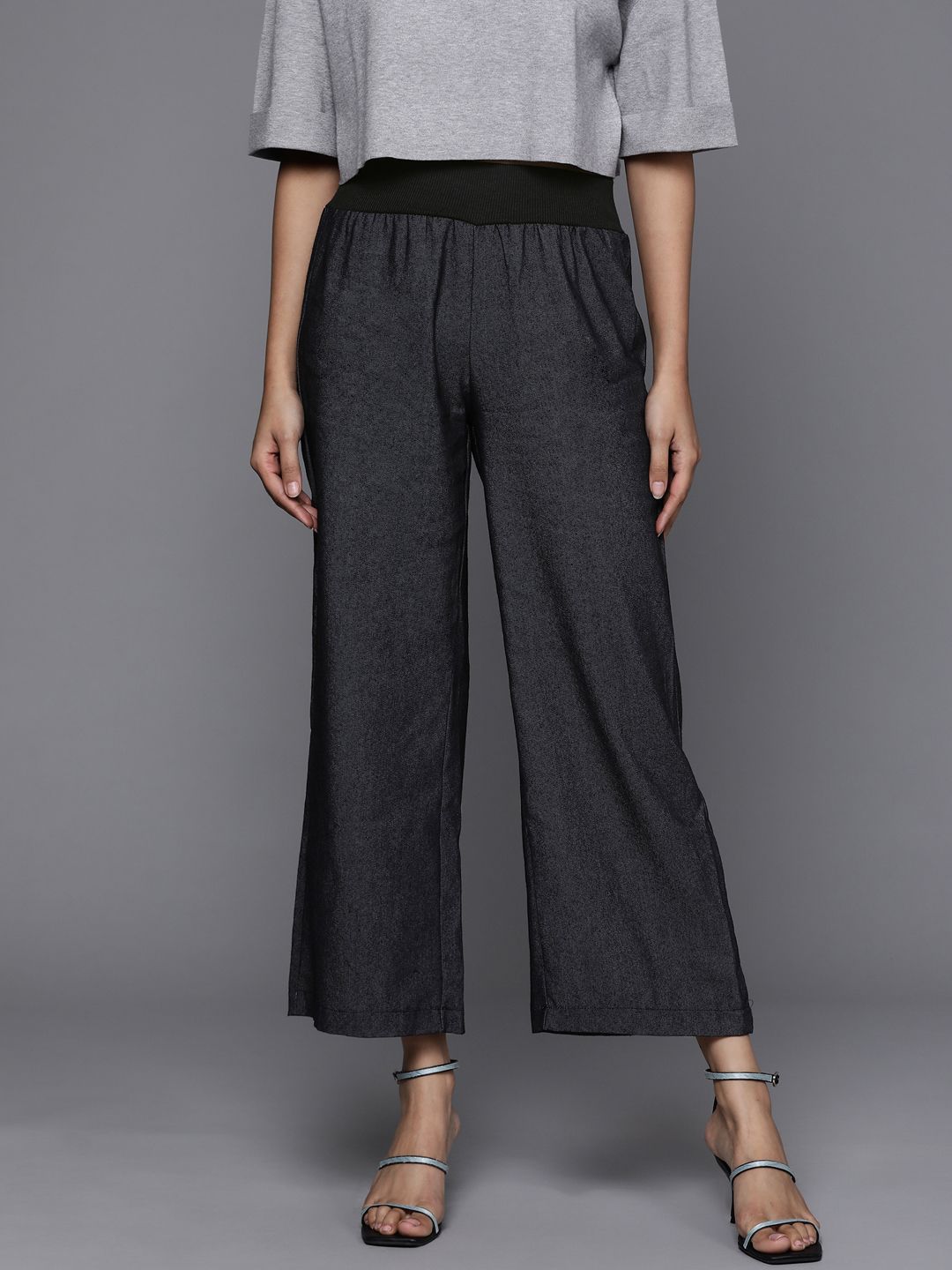 JC Mode Women Black High-Rise CroppedTrousers Price in India