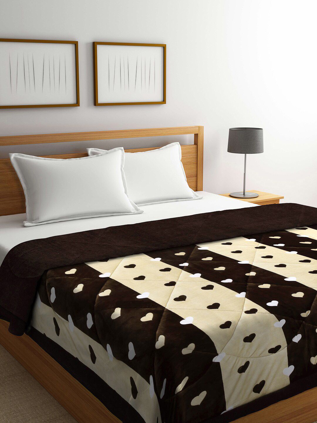 Arrabi Brown & White Floral Heavy Winter Double Bed Quilt Price in India