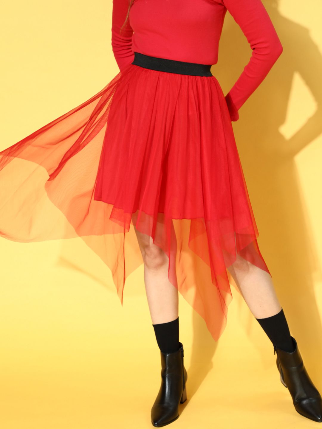 U&F Women Gorgeous Red Net Solid Asymmetric Skirt