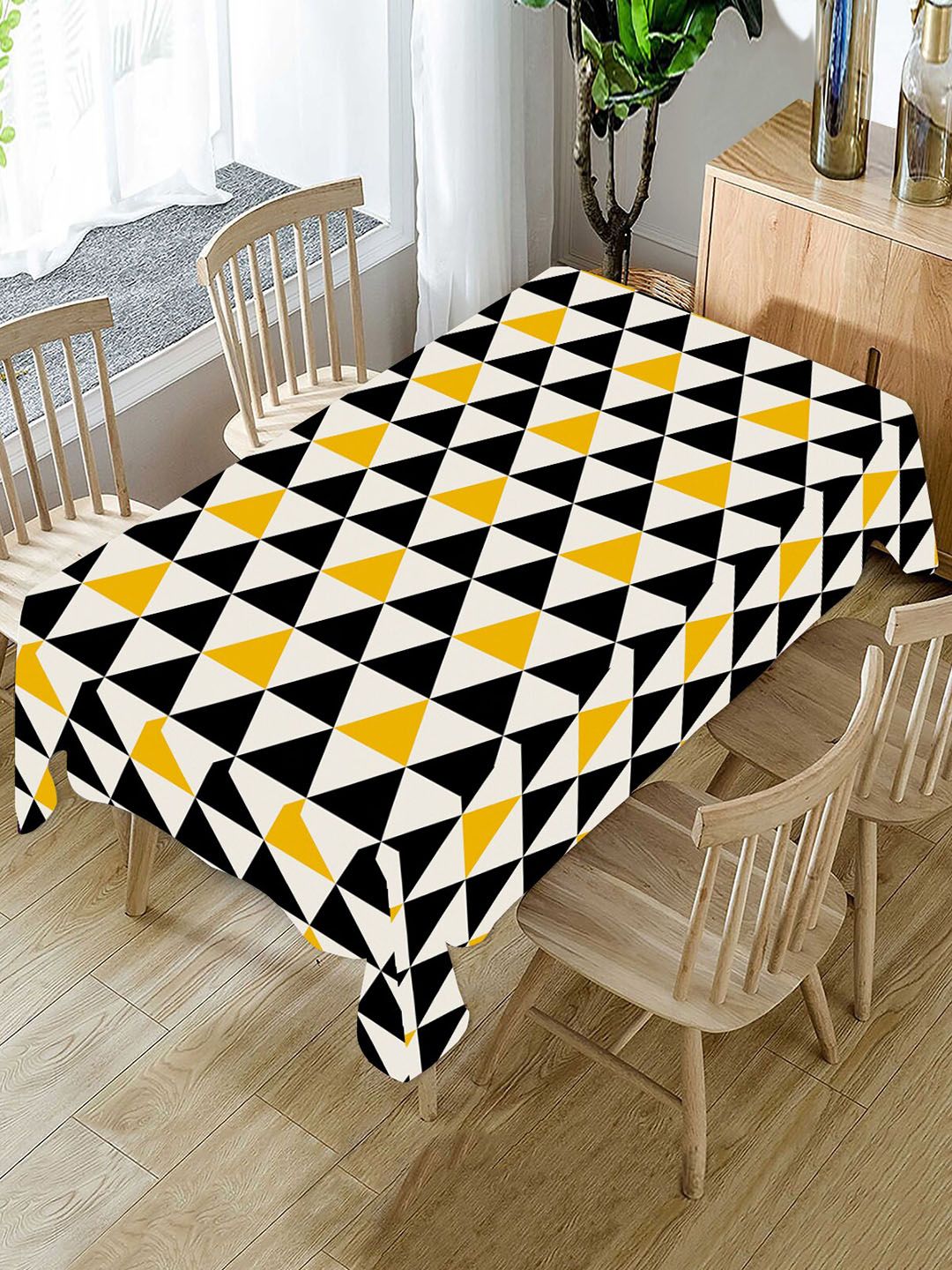 AEROHAVEN Multicoloured Geometric Cotton 4-Seater Table Cover Price in India