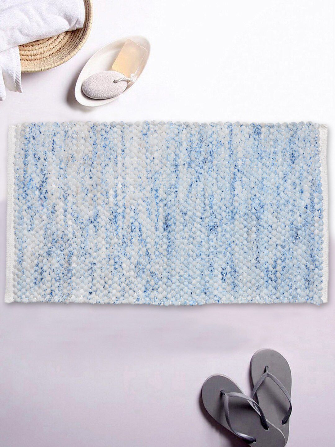 AVI Living Blue & White Tie & Dye Patterned Pure Cotton 2150 GSM Bath Rug Price in India
