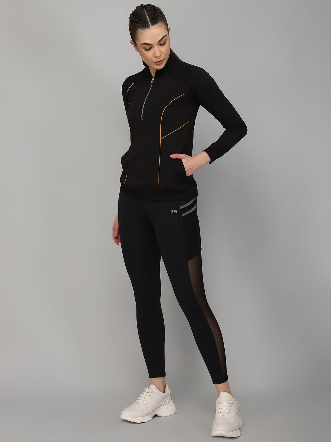 MUSCLE TORQUE Women Black Sweatshirt Price in India