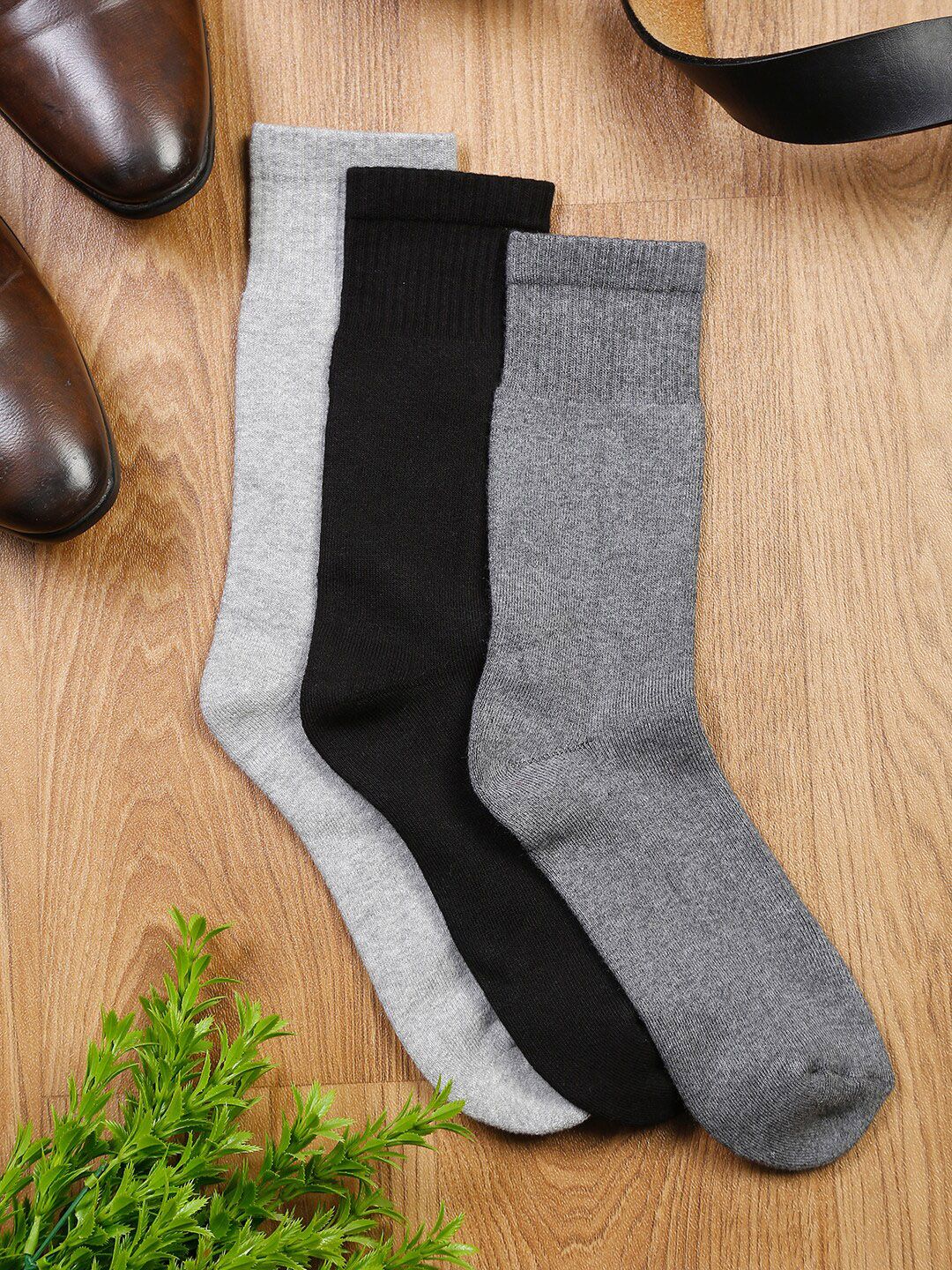 LOUIS STITCH Men Pack Of 3 Solid Calf-Length Antimicrobial Socks