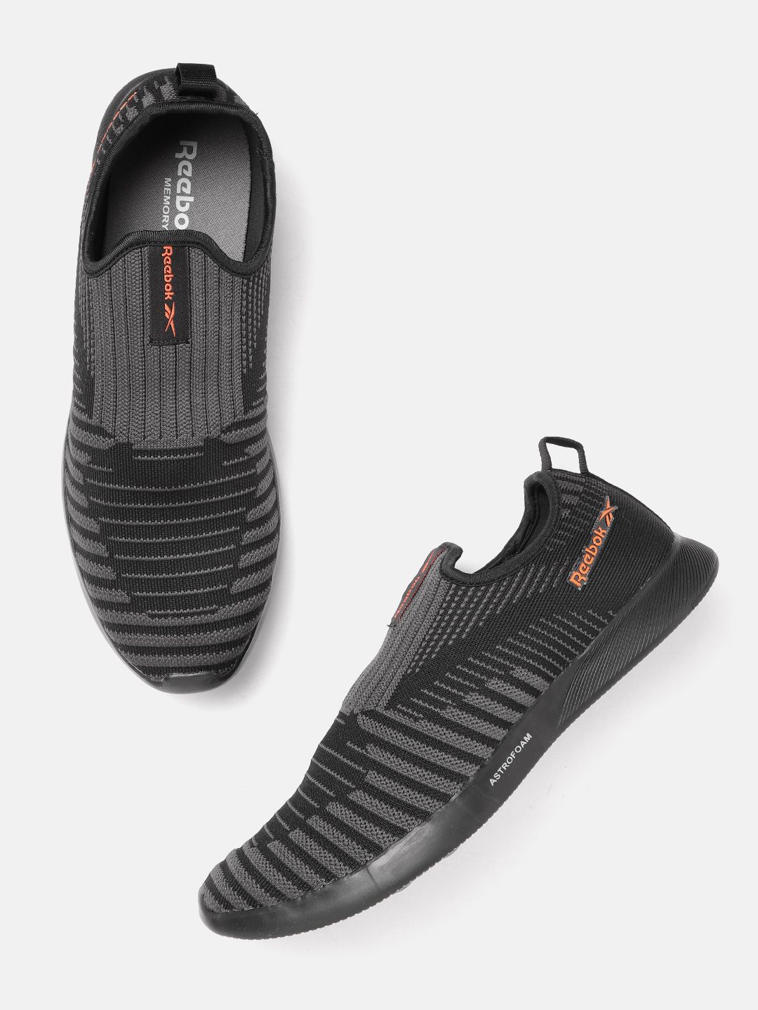 Reebok Men Black & Charcoal Grey Woven Design Kezar 2.0 Walking Shoes