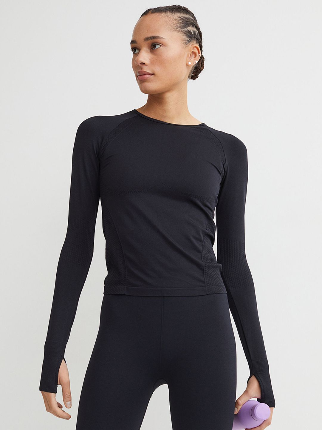 H&M Women Black Solid Seamless Sports Top Price in India