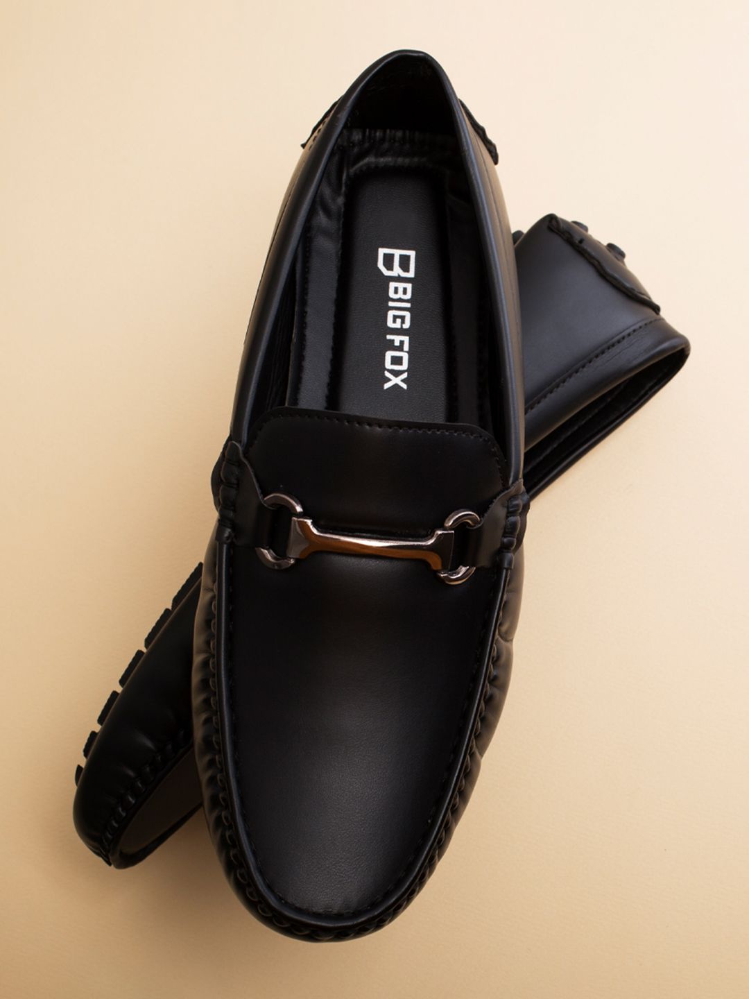 Big Fox Men Black Loafers