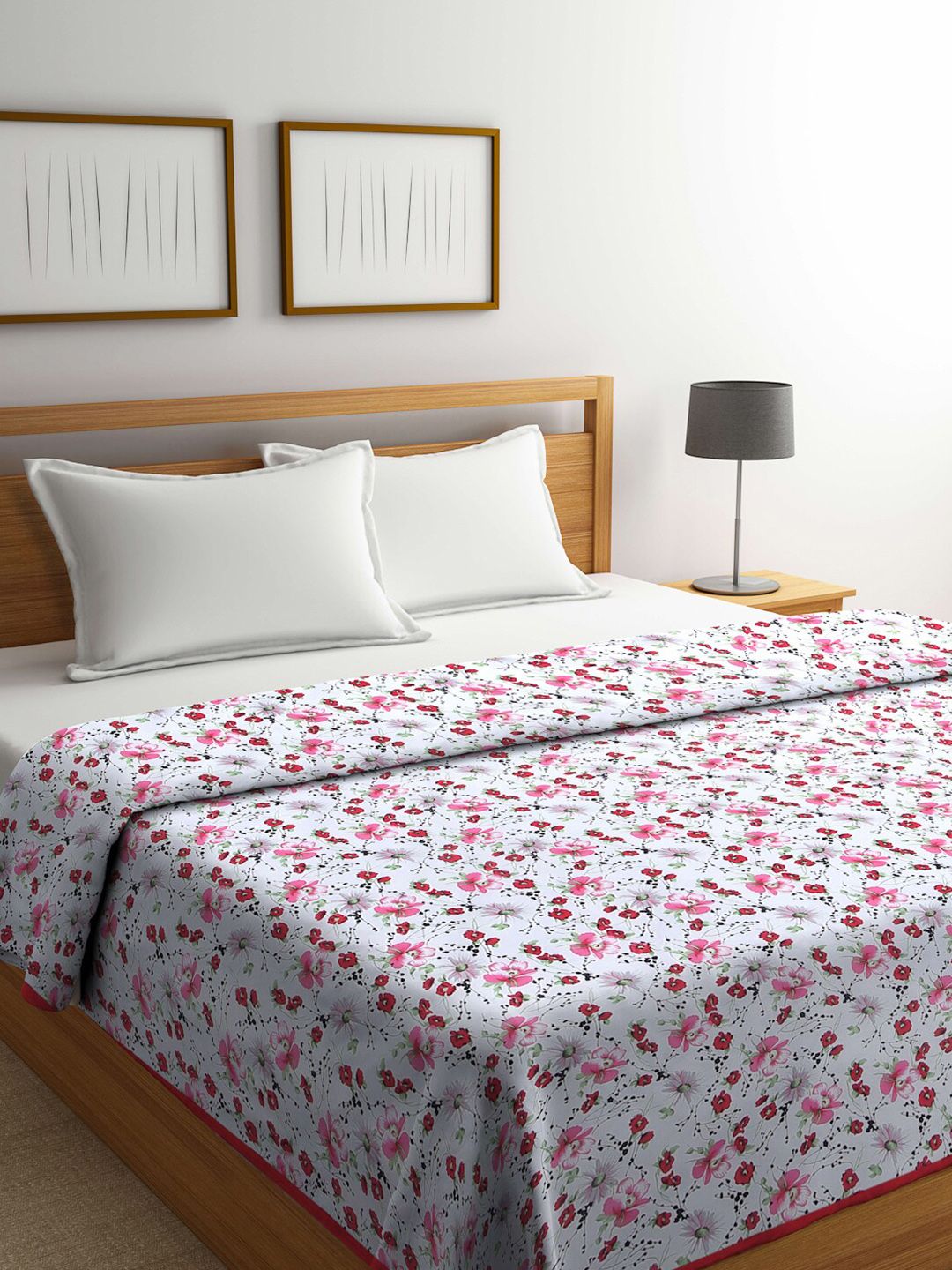 Arrabi Red Floral Printed Mild Winter 300 GSM Double Bed Dohar Price in India