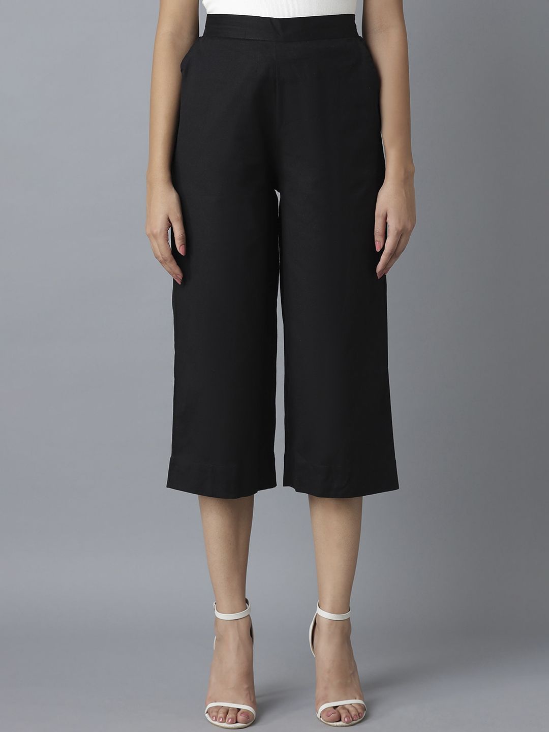 elleven Women Black Solid Tapered Fit Culottes Price in India