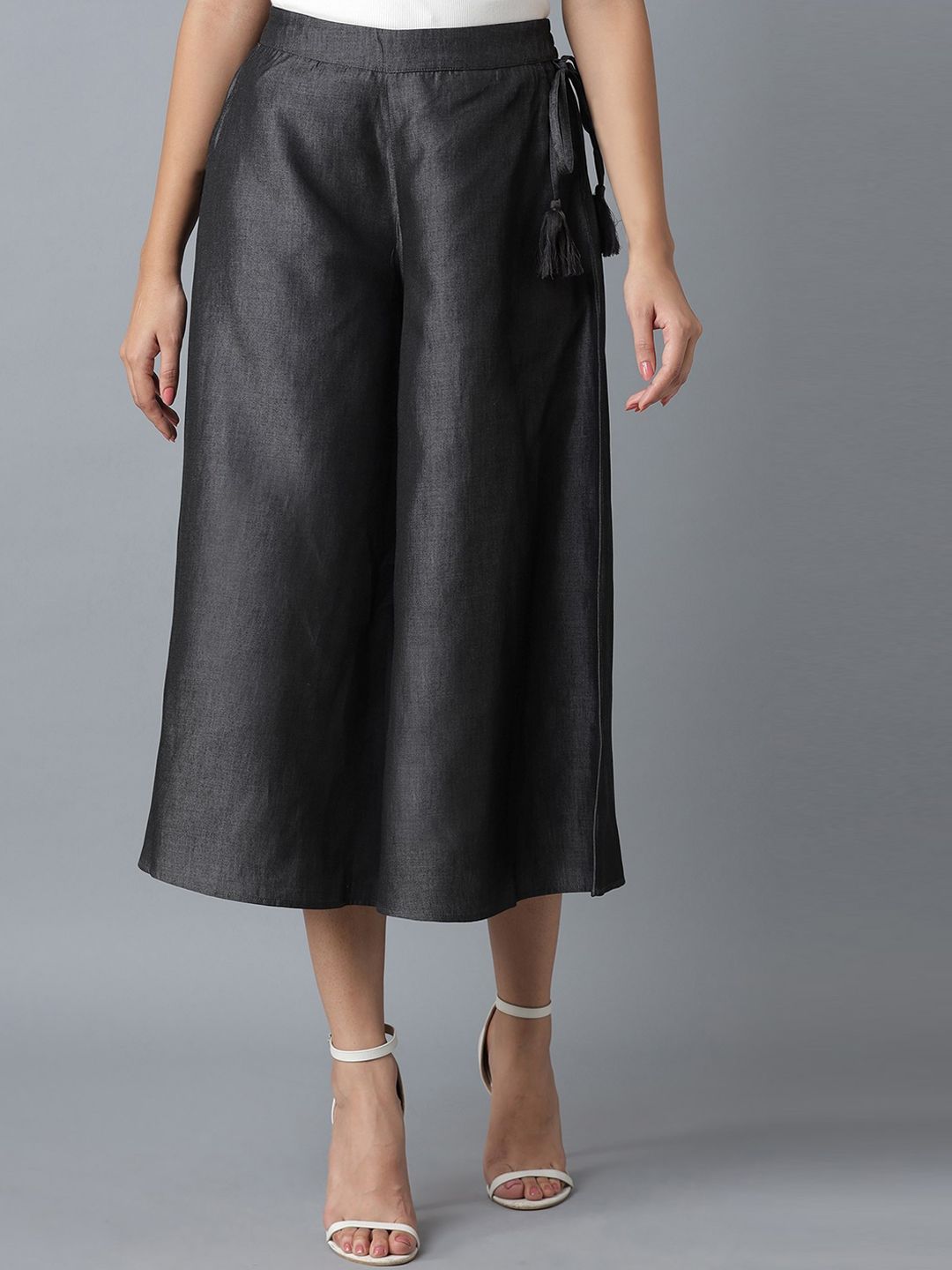 elleven Women Black Solid Loose Fit Culottes Price in India