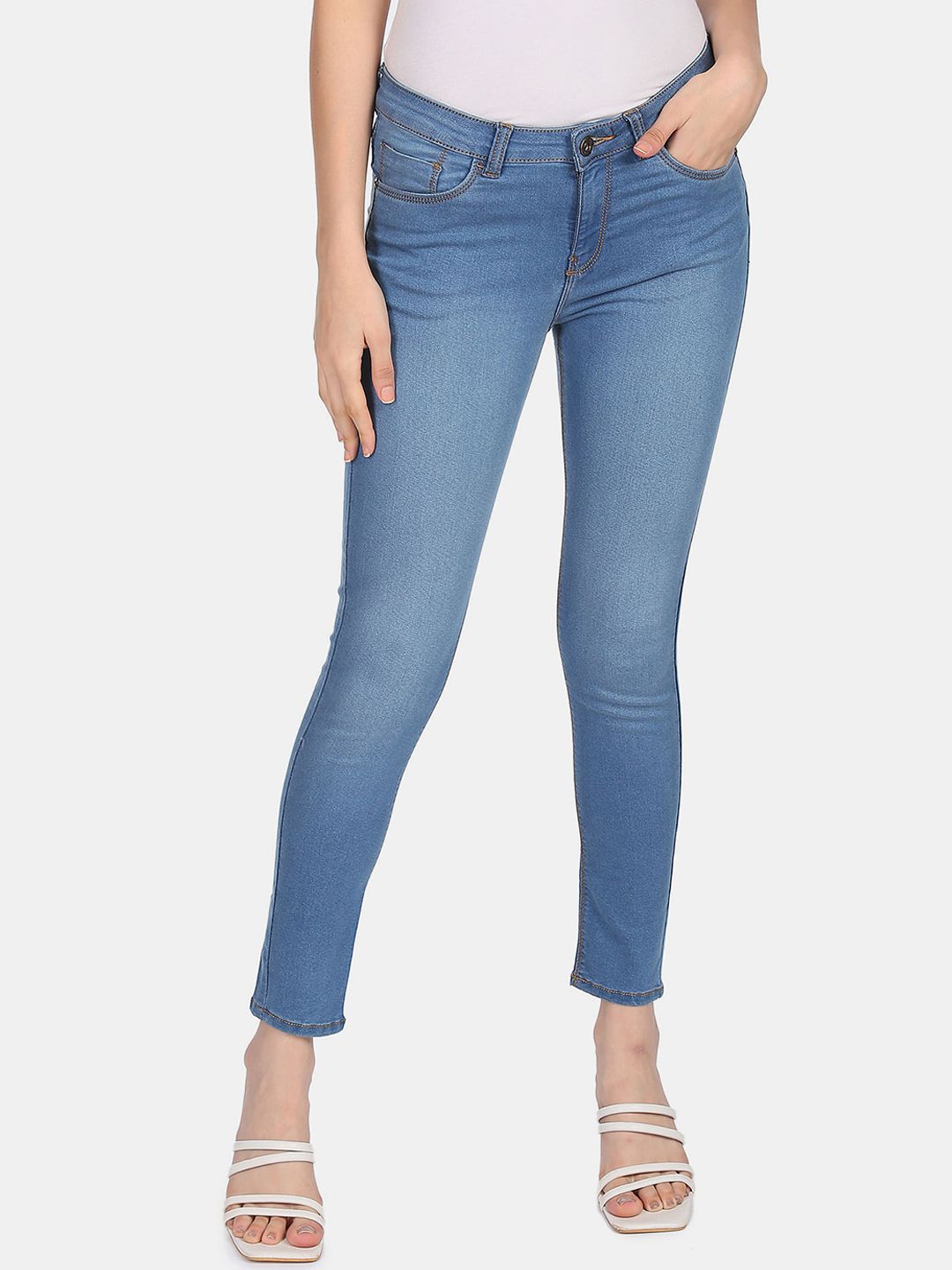 Sugr Women Blue Heavy Fade Jeans Price in India