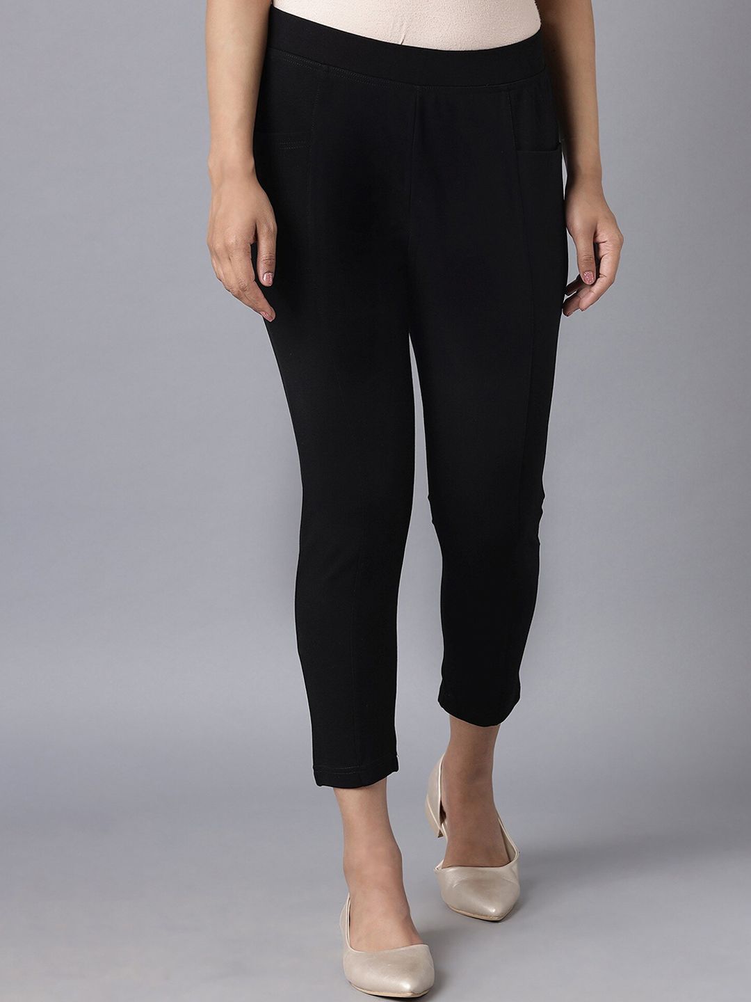 elleven Women Black Solid Ankle Length Leggings Price in India